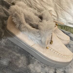 Women's Faux Fur Lined Slip-On Gray House Shoes Slippers Size 8